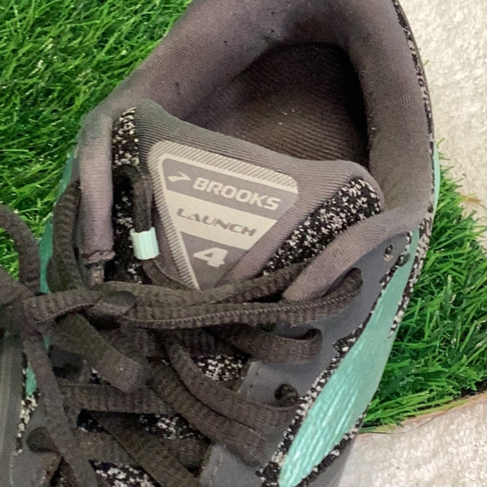 Brooks launch 4 - Picture 6 of 6